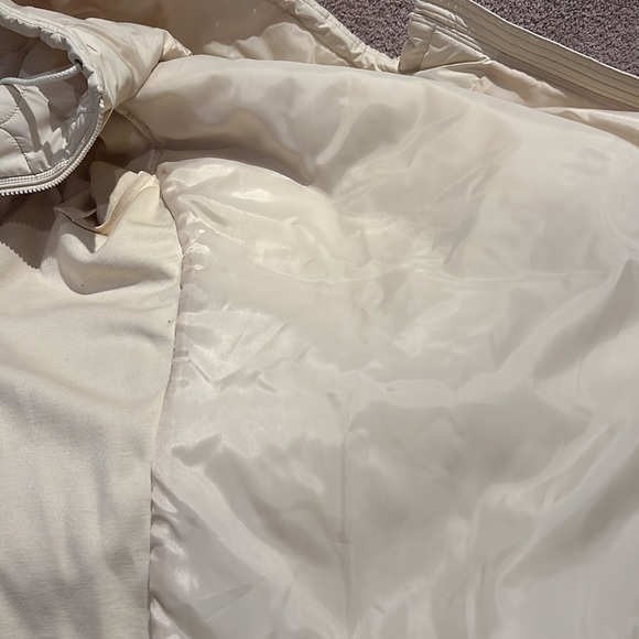 Barbour Kendra Hybrid Quilted Hooded Jacket - Picture 10 of 10